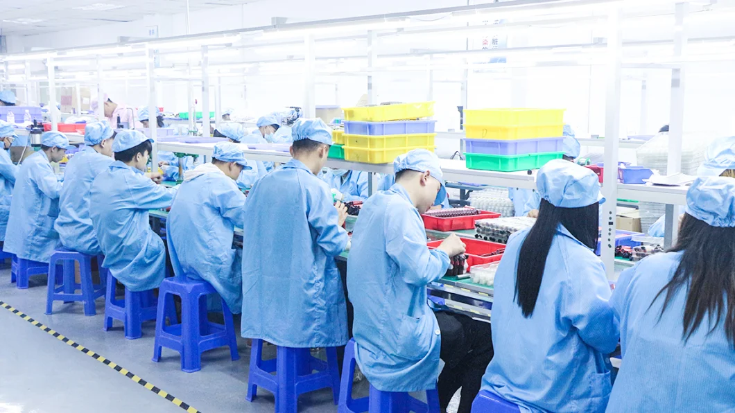 650mAh 배터리 메쉬 코일 14 밀리람베르트 E-액체 재충전이 가능한 유오토 트하노스 5000 퍼프 에시가레트 버릴 수 있는 기화합니다